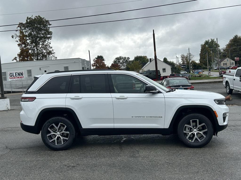 new 2025 Jeep Grand Cherokee car, priced at $41,835