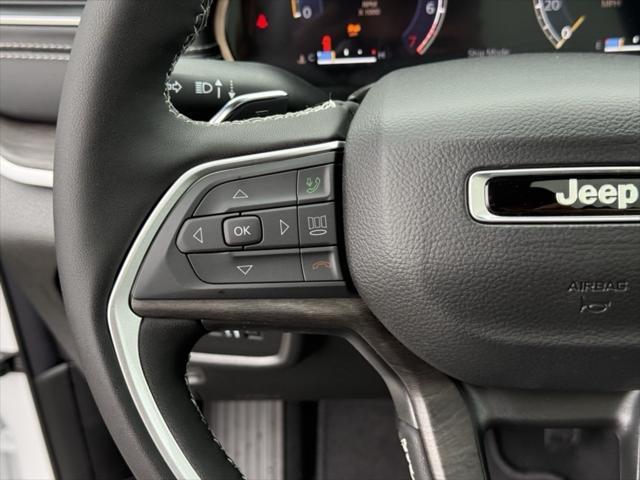 new 2025 Jeep Grand Cherokee car, priced at $42,140