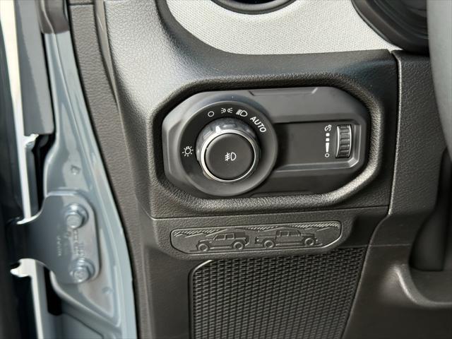 new 2025 Jeep Wrangler car, priced at $40,175