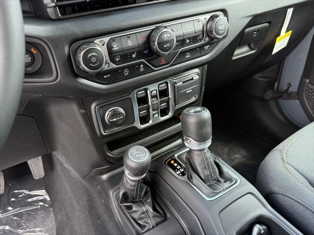new 2025 Jeep Wrangler car, priced at $40,175