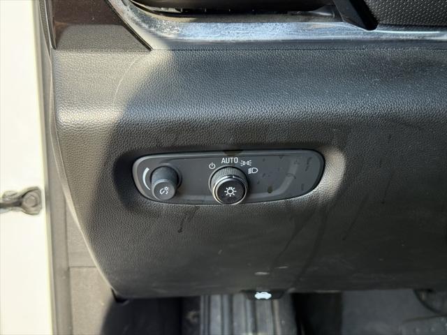used 2022 Chevrolet Traverse car, priced at $33,995