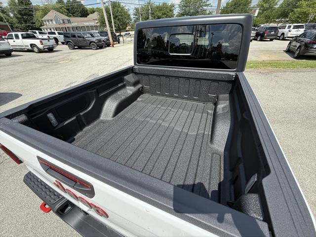 new 2025 Jeep Gladiator car, priced at $45,710