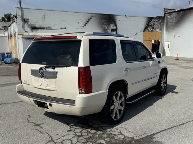 used 2007 Cadillac Escalade car, priced at $5,995