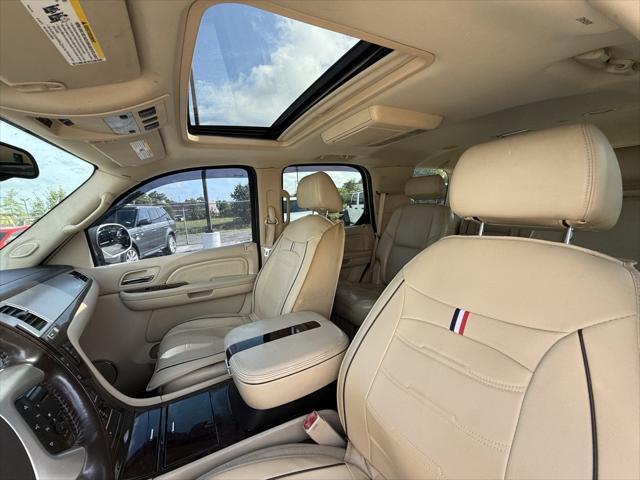 used 2007 Cadillac Escalade car, priced at $5,995
