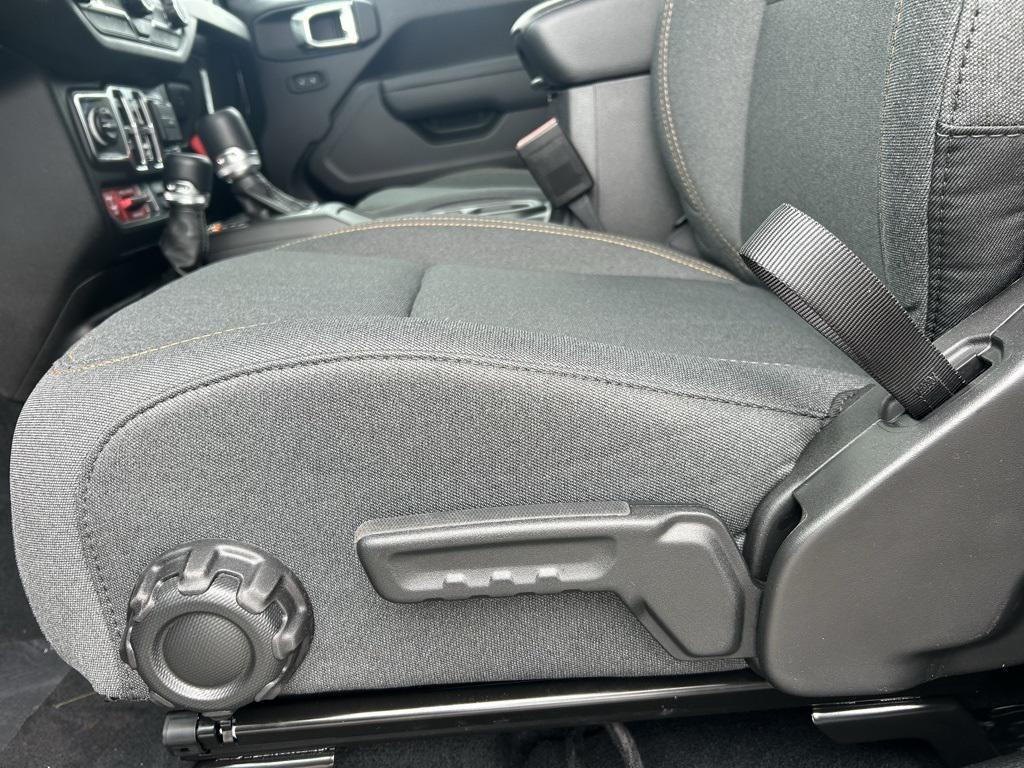 new 2026 Jeep Wrangler car, priced at $49,585