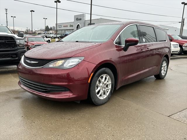 used 2018 Chrysler Pacifica car, priced at $10,000