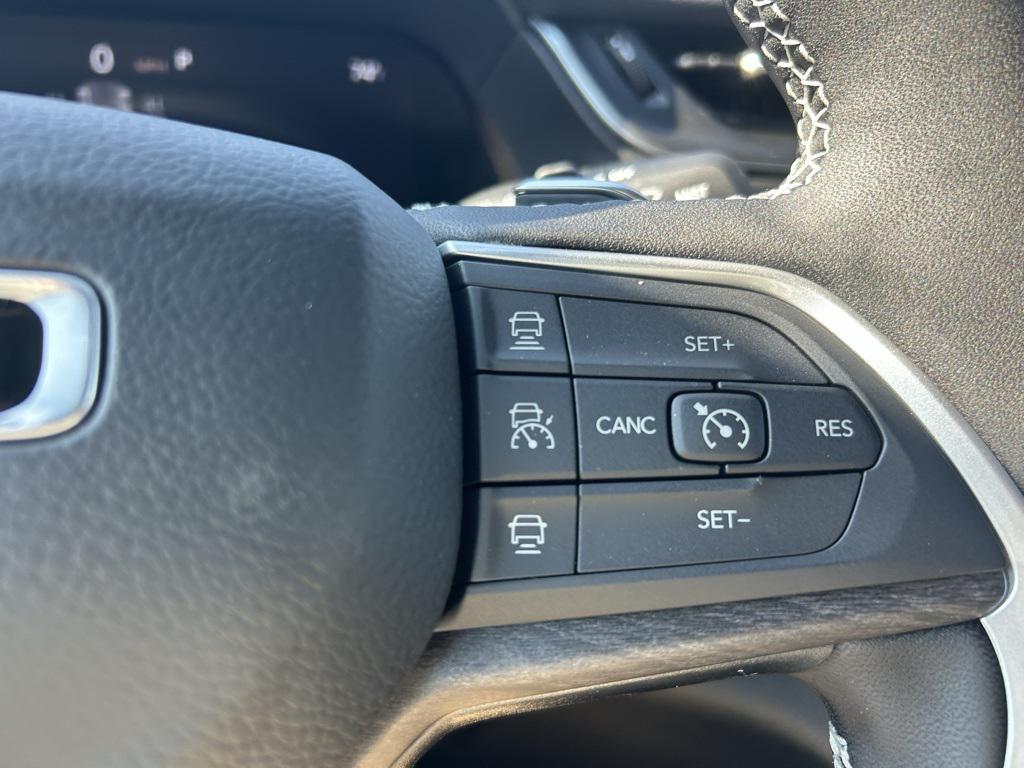 new 2025 Jeep Grand Cherokee car, priced at $43,235