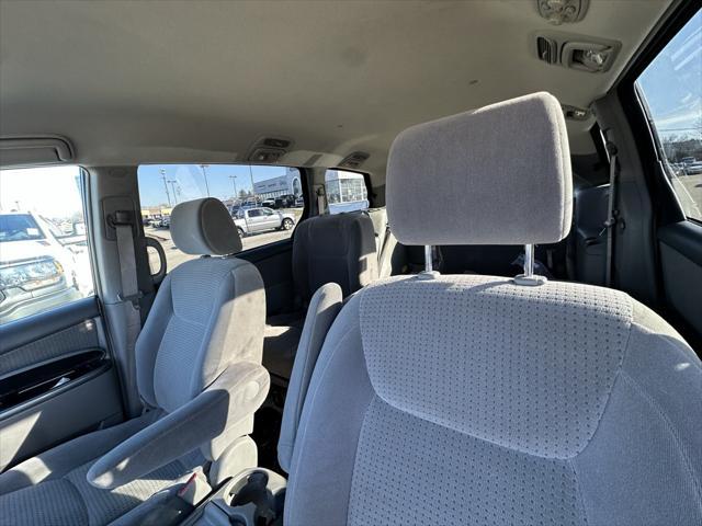 used 2006 Toyota Sienna car, priced at $4,500