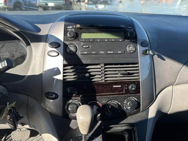 used 2006 Toyota Sienna car, priced at $4,500