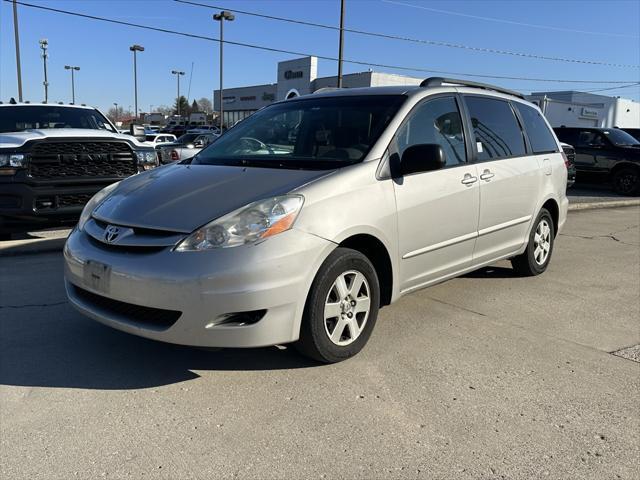 used 2006 Toyota Sienna car, priced at $4,500