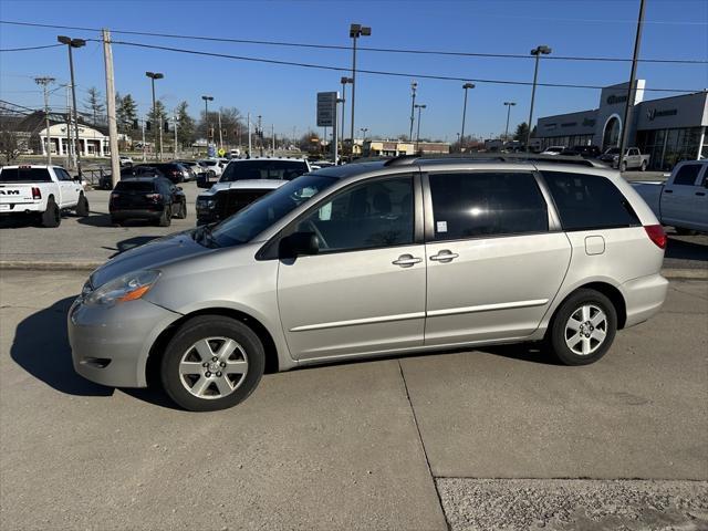 used 2006 Toyota Sienna car, priced at $4,500