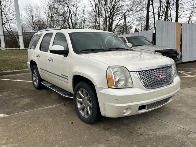 used 2009 GMC Yukon car, priced at $5,000