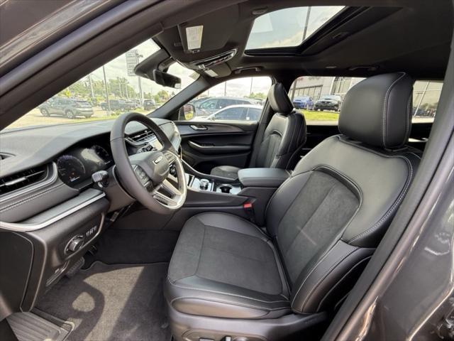 new 2025 Jeep Grand Cherokee L car, priced at $39,730