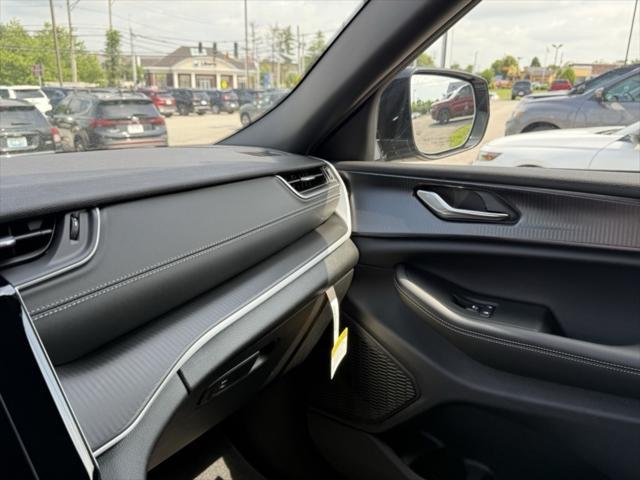 new 2025 Jeep Grand Cherokee L car, priced at $39,730