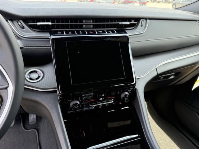 new 2025 Jeep Grand Cherokee L car, priced at $39,730