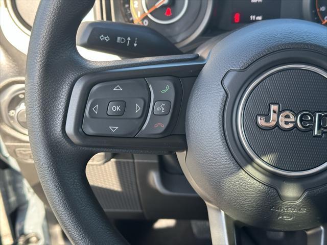 new 2025 Jeep Gladiator car, priced at $39,995