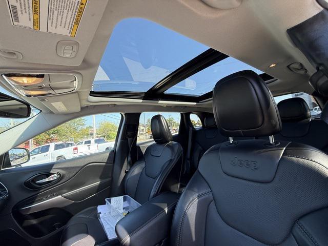 used 2022 Jeep Cherokee car, priced at $26,995