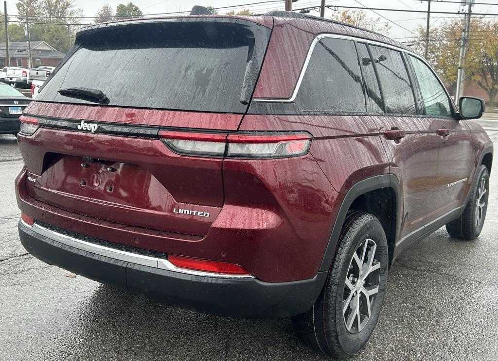 new 2025 Jeep Grand Cherokee car, priced at $40,005