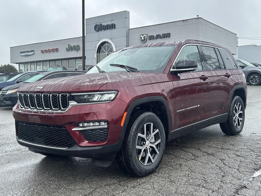 new 2025 Jeep Grand Cherokee car, priced at $40,005