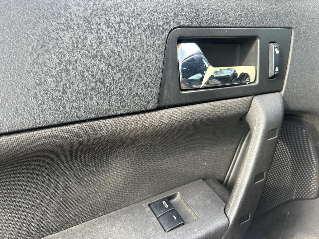 used 2009 Ford Focus car, priced at $1,995