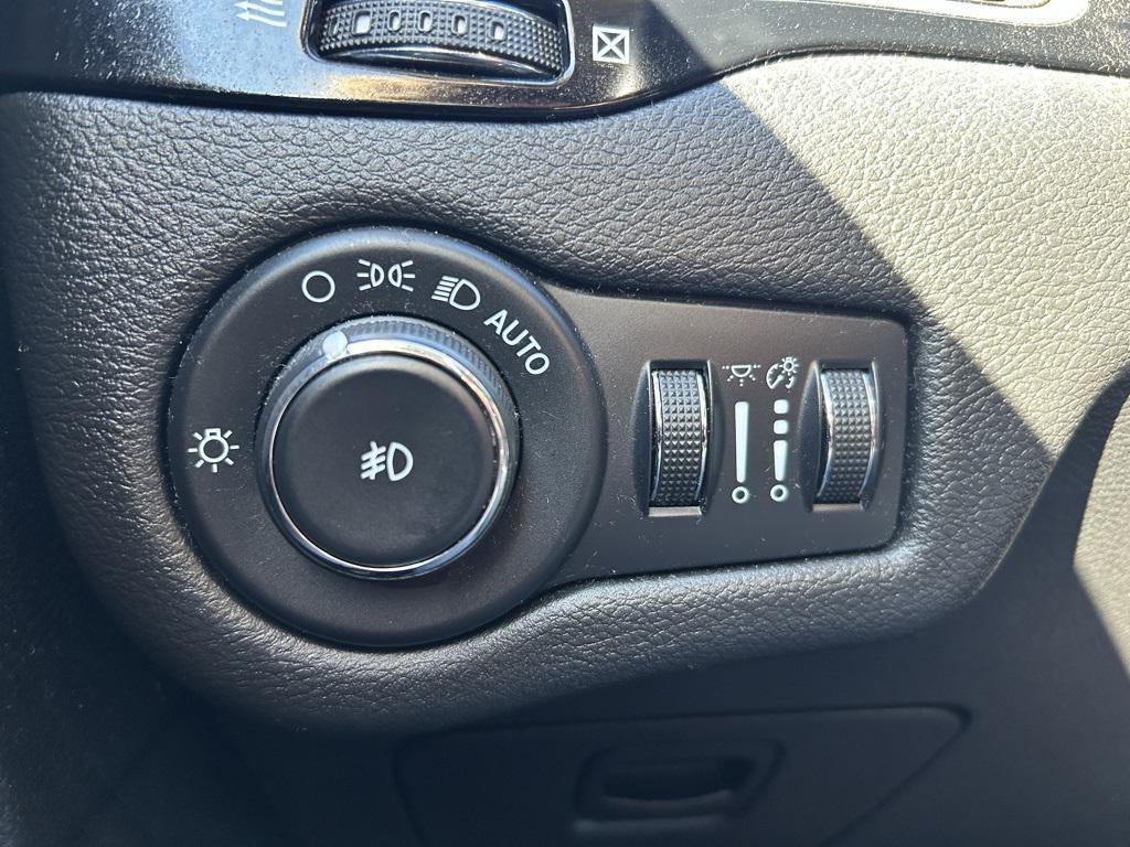 used 2021 Jeep Cherokee car, priced at $18,500