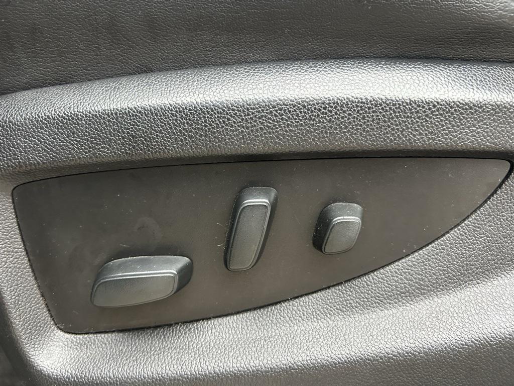 used 2018 GMC Sierra 1500 car, priced at $31,500