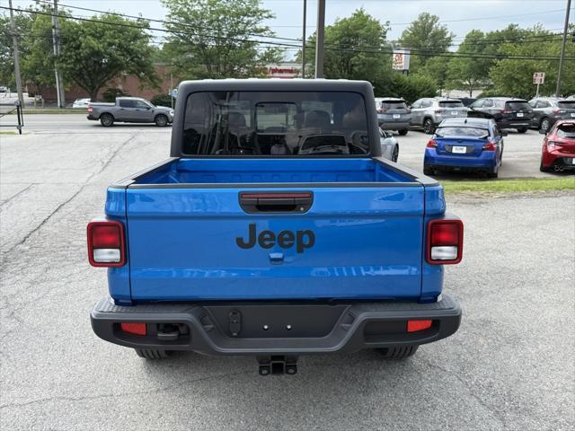 new 2025 Jeep Gladiator car, priced at $39,180
