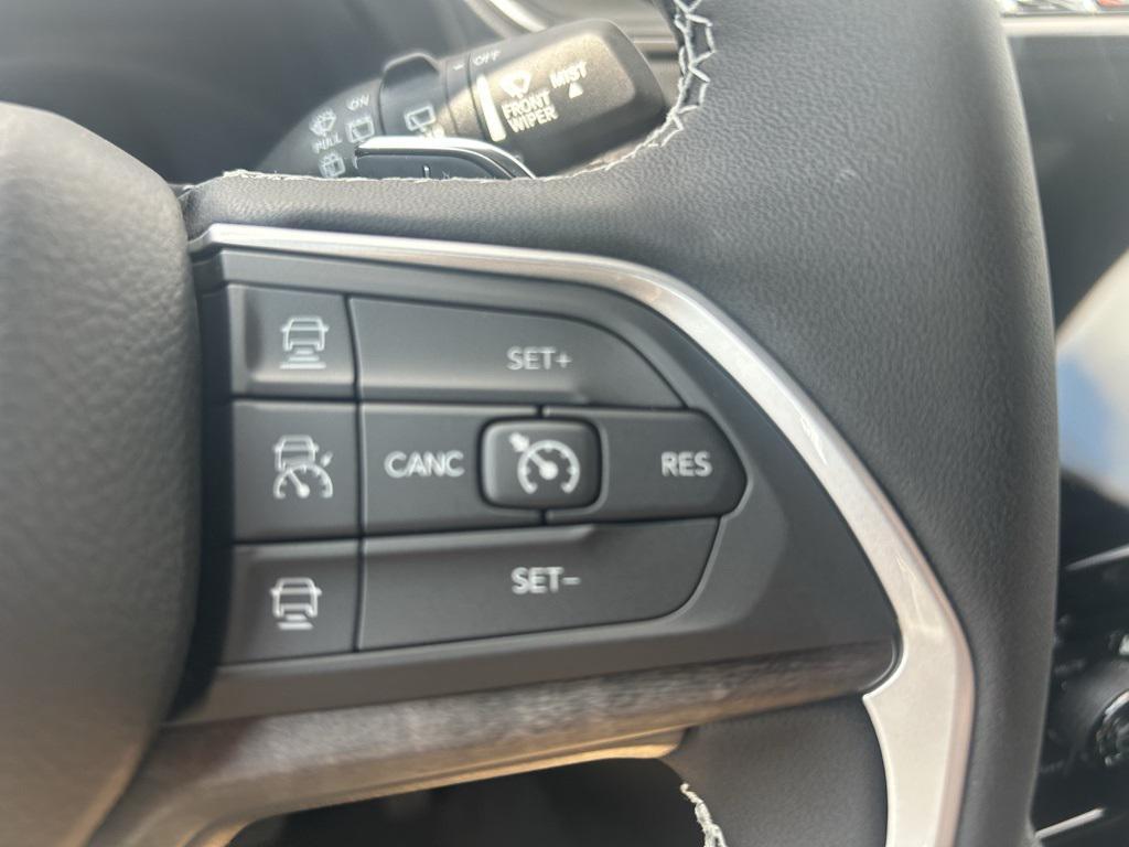 new 2025 Jeep Grand Cherokee L car, priced at $42,335