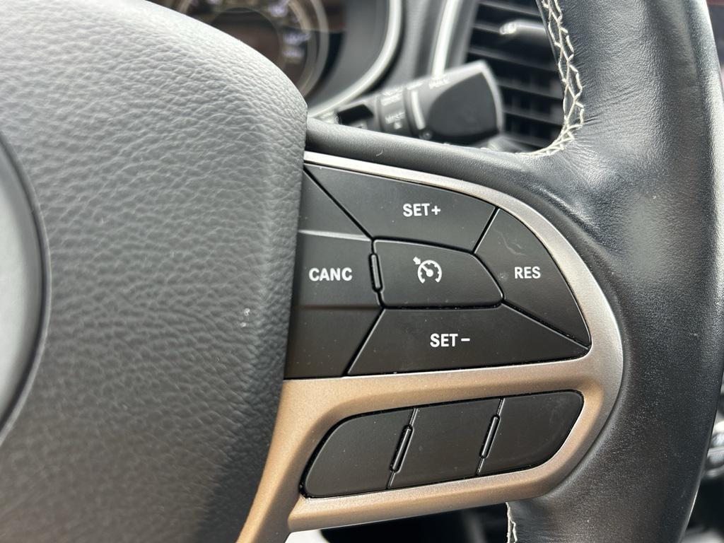 used 2021 Jeep Cherokee car, priced at $19,995