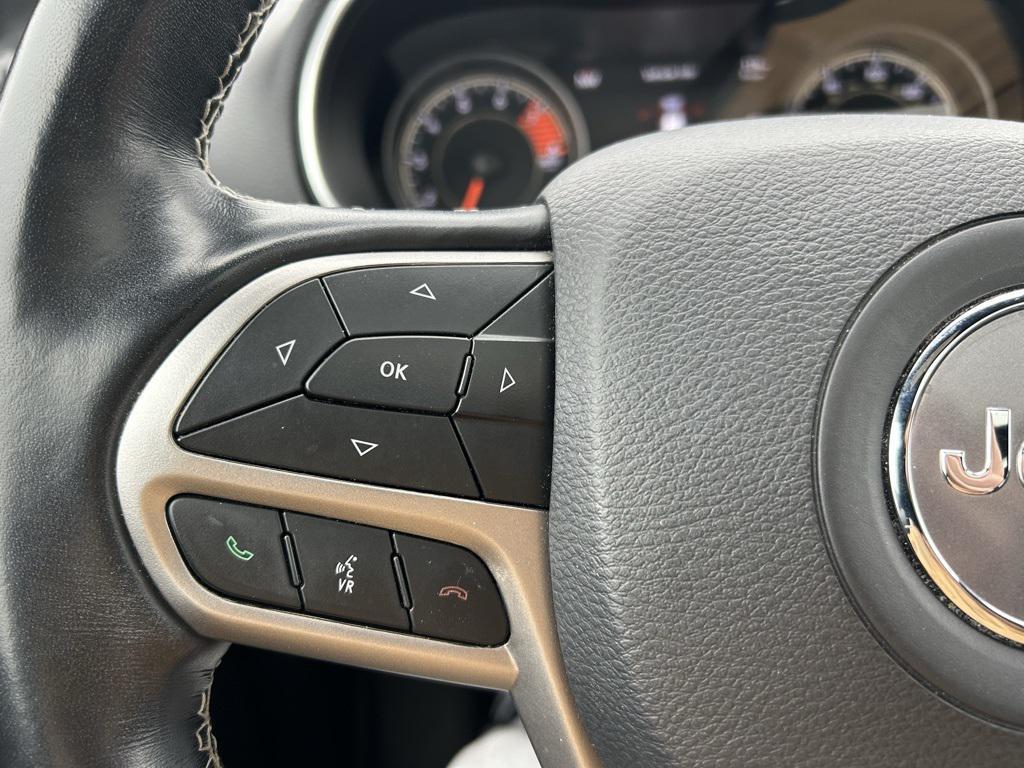 used 2021 Jeep Cherokee car, priced at $19,995