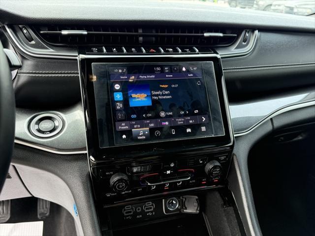 used 2022 Jeep Grand Cherokee car, priced at $32,995
