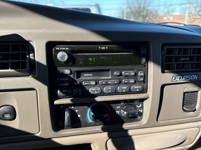 used 2000 Ford Excursion car, priced at $4,995