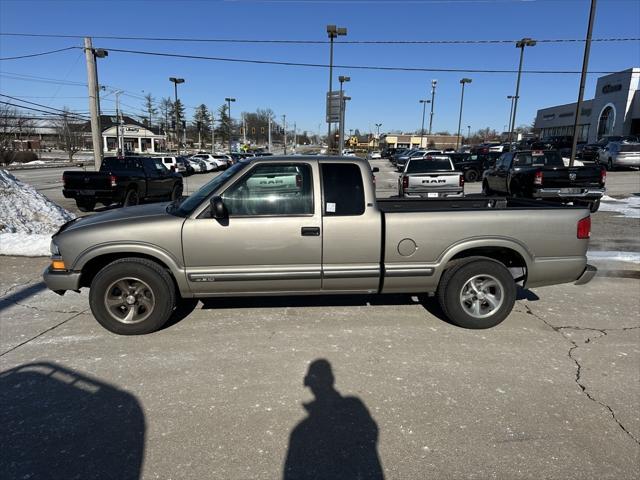 used 2001 Chevrolet S-10 car, priced at $4,995