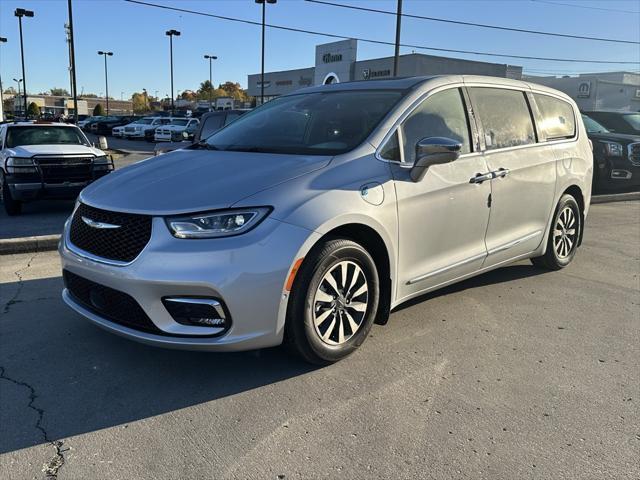 used 2022 Chrysler Pacifica Hybrid car, priced at $31,500