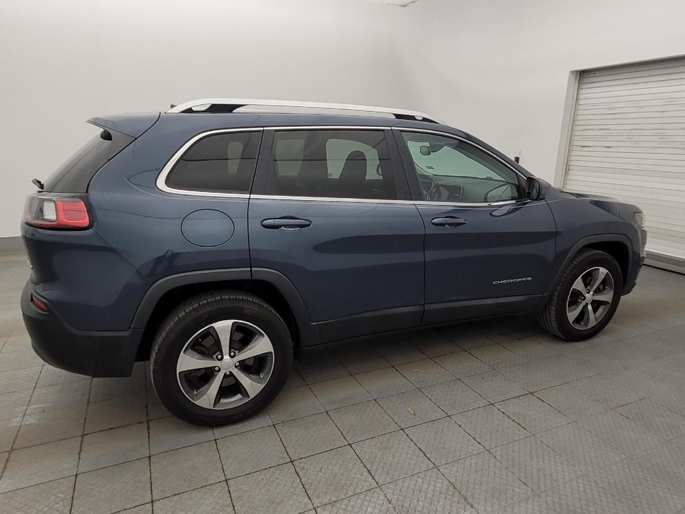 used 2019 Jeep Cherokee car, priced at $21,395