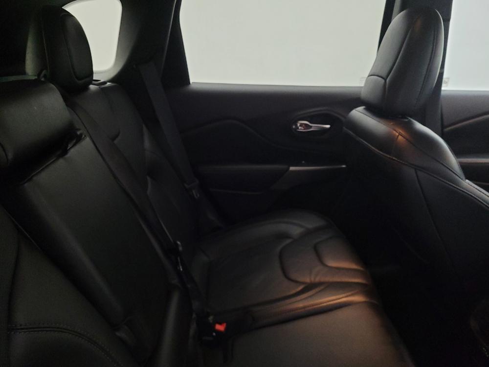 used 2019 Jeep Cherokee car, priced at $21,395