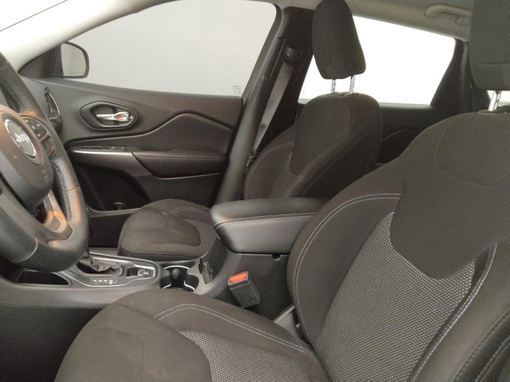 used 2019 Jeep Cherokee car, priced at $17,695