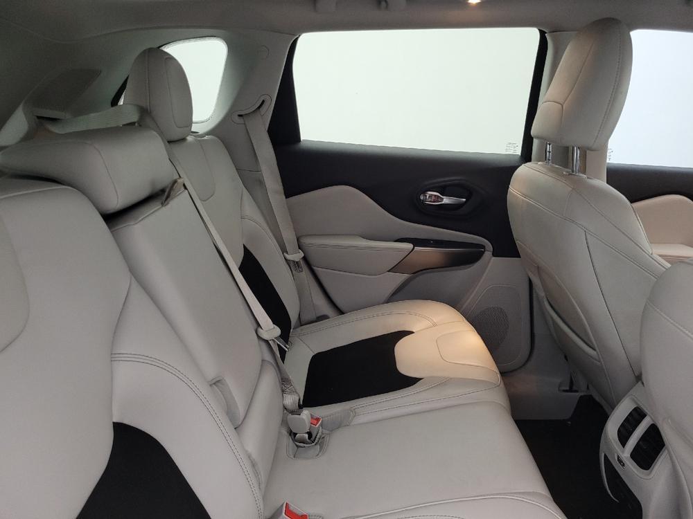 used 2020 Jeep Cherokee car, priced at $18,595