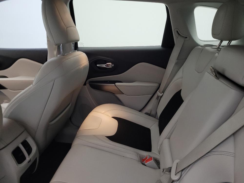 used 2020 Jeep Cherokee car, priced at $18,595