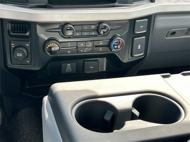 new 2025 Ford F-250 car, priced at $47,421