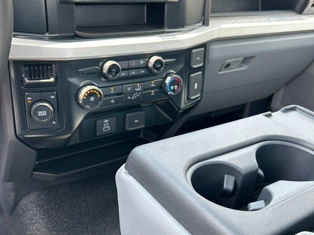 new 2025 Ford F-250 car, priced at $44,965