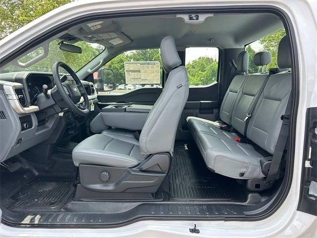 new 2025 Ford F-250 car, priced at $47,421