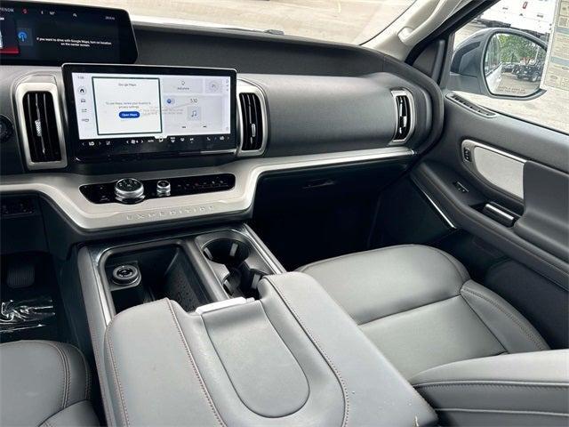 new 2025 Ford Expedition Max car, priced at $75,290