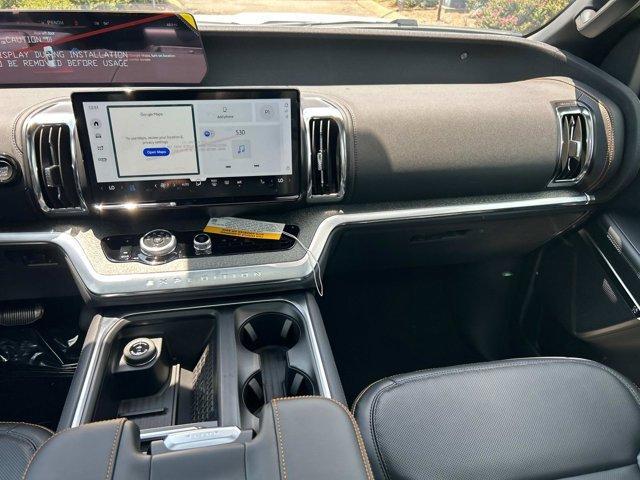 new 2025 Ford Expedition car, priced at $84,380