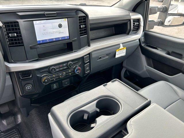 new 2025 Ford F-250 car, priced at $42,959