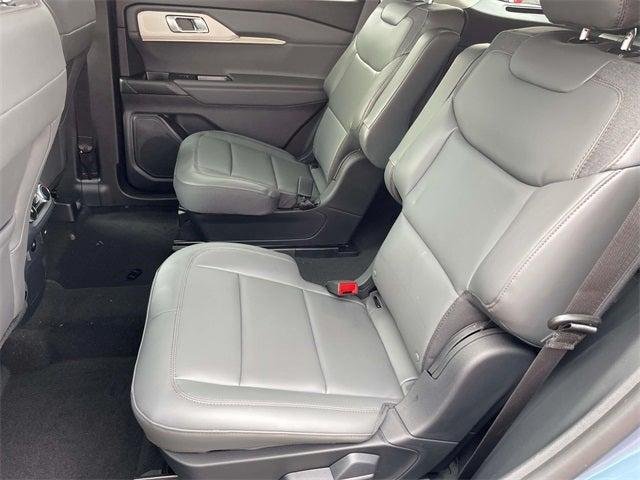 new 2025 Ford Explorer car, priced at $40,425
