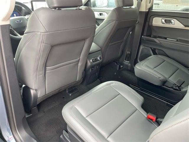 new 2025 Ford Explorer car, priced at $40,425