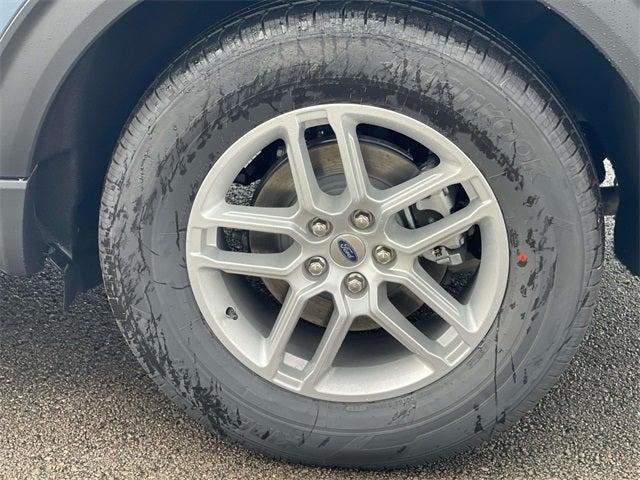 new 2025 Ford Explorer car, priced at $40,425