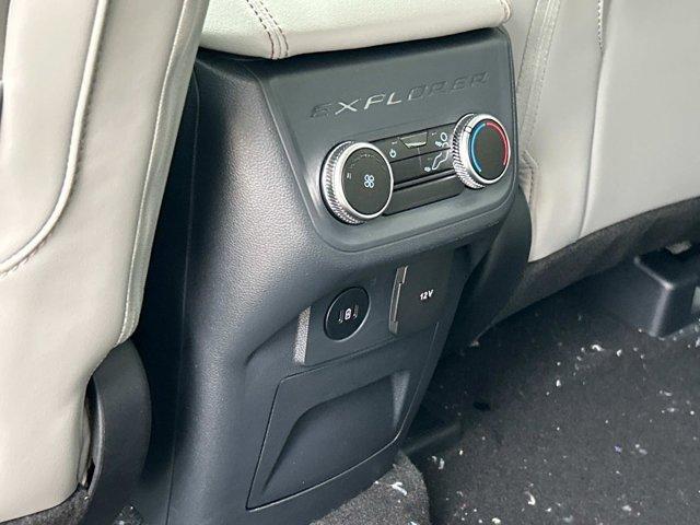 new 2025 Ford Explorer car, priced at $41,027