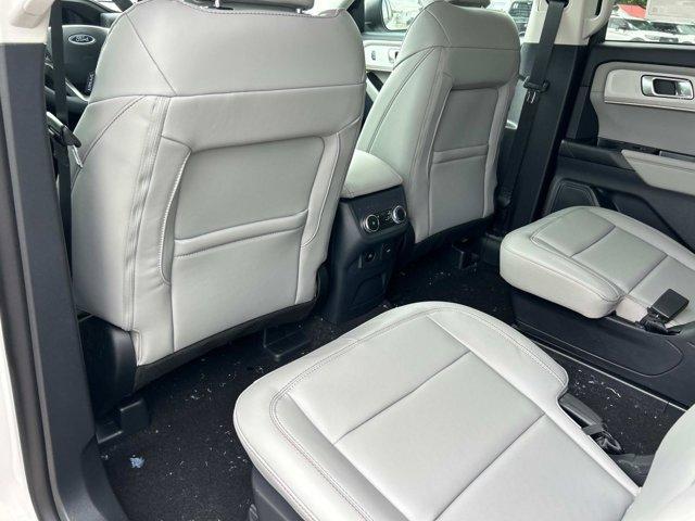 new 2025 Ford Explorer car, priced at $41,027